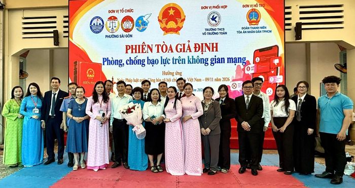 Chương trình tuyên truyền pháp luật do UBND phường Sài Gòn (TPHCM), Chi hội Luật gia phường Sài Gòn, Đoàn Thanh niên TAND TPHCM và Nhóm Luật sư Mạch sống phối hợp tổ chức