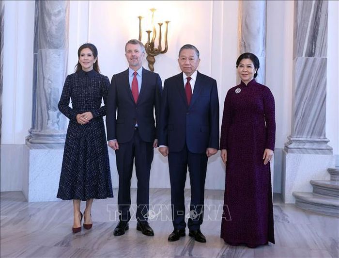Tổng Bí thư, Chủ tịch nước Tô Lâm và Phu nhân Ngô Phương Ly hội kiến Nhà vua Đan Mạch Frederik X và Hoàng hậu Mary. Ảnh: TTXVN