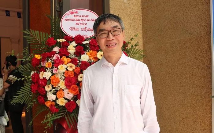 PGS.TS Lê Minh Hà, Giám đốc điều hành Viện Toán cao cấp, nguyên Trưởng khoa Toán - Cơ - Tin học. Ảnh: Mai Loan.
