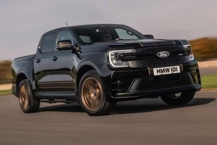 Mẫu xe bán tải Ford Ranger MS-RT Champion Edition đặc biệt này là dự án được thực hiện bởi Ford Pro và đối tác đua xe rally lâu năm M-Sport nhằm mang tới chiếc xe có diện mạo đậm chất xe đua đường phố nhưng vẫn có thể dùng hằng ngày.