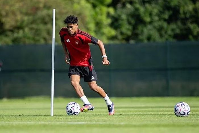 Theo Diario Sport, Gabriel vẫn đang tập luyện riêng tại Castelldefels, thị trấn gần Barcelona, trong thời gian chờ quyết định về tương lai.