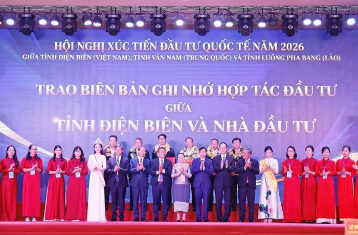 Trao biên bản ghi nhớ hợp tác đầu tư với tổng vốn cam kết trên 12.000 tỷ đồng.