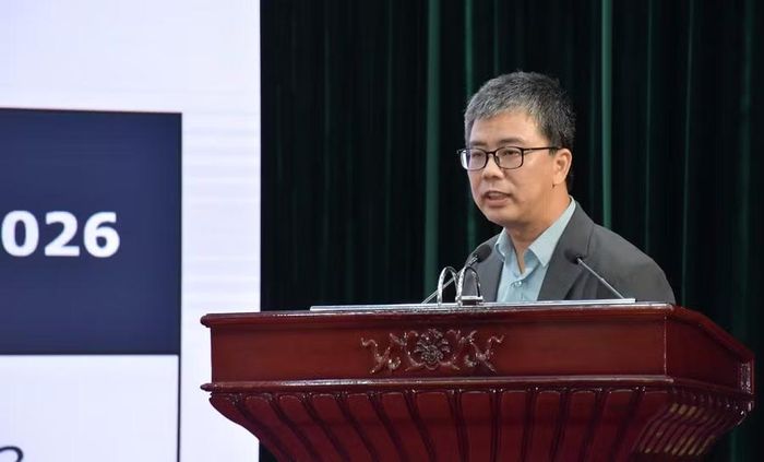 PGS.TS Trương Việt Anh - Trưởng Ban Khoa học và Công nghệ, Đại học Bách khoa Hà Nội tham luận tại hội thảo.