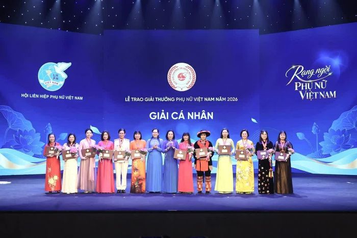 12 cá nhân xuất sắc được trao tặng Giải thưởng Phụ nữ Việt Nam. (Nguồn: Phụ nữ Việt Nam)