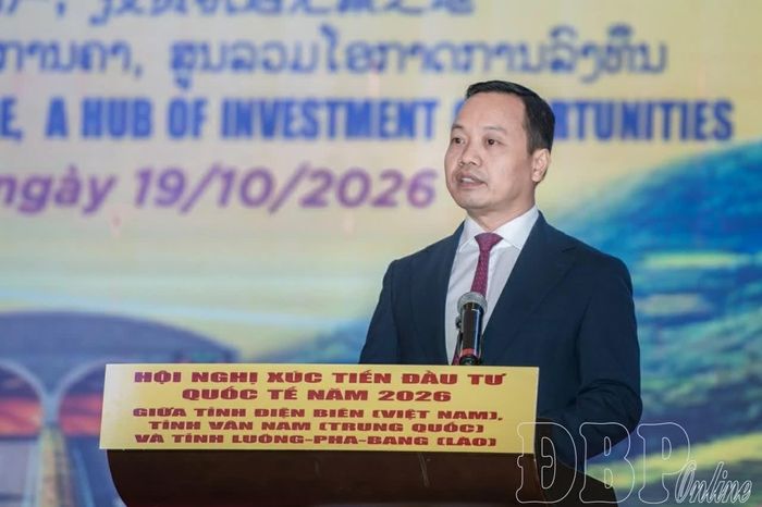 Ông Trần Tiến Dũng, Ủy viên Ban Chấp hành Trung ương Đảng, Bí thư Tỉnh ủy, Trưởng đoàn Đại biểu Quốc hội tỉnh Điện Biên, phát biểu khai mạc hội nghị. (Ảnh: ĐBP Online)