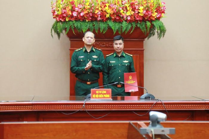 Đại tá Trịnh Xuân Long được bổ nhiệm giữ chức Phó Chỉ huy trưởng Ban Chỉ huy Bộ đội Biên phòng tỉnh Hưng Yên. Ảnh: Cẩm Linh