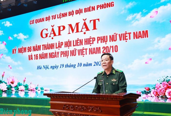 Thiếu tướng Văn Ngọc Quế, Phó Chủ nhiệm Chính trị Bộ đội Biên phòng phát biểu tại buổi gặp mặt. Ảnh: Thanh Xuân