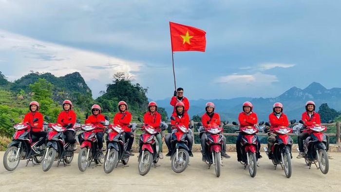 khoảng 100 xe mô tô, xe máy sẽ tham gia Chương trình Roadshow truyền thông, quảng bá “Du lịch trải nghiệm an toàn bằng xe mô tô, xe máy” năm 2026. Ảnh: Sở VHTTDL Tuyên Quang