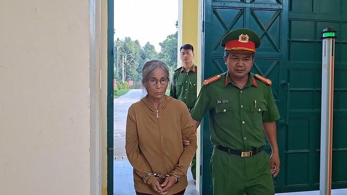 Bà Nguyễn Thị Tuyết bị bắt giữ sau 43 năm trốn lệnh truy nã.