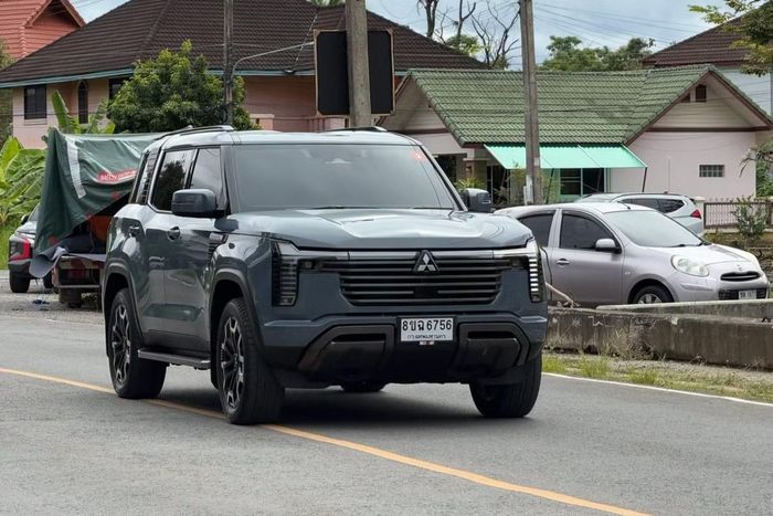 Mitsubishi Pajero thế hệ mới được sản xuất tại Thái Lan.
