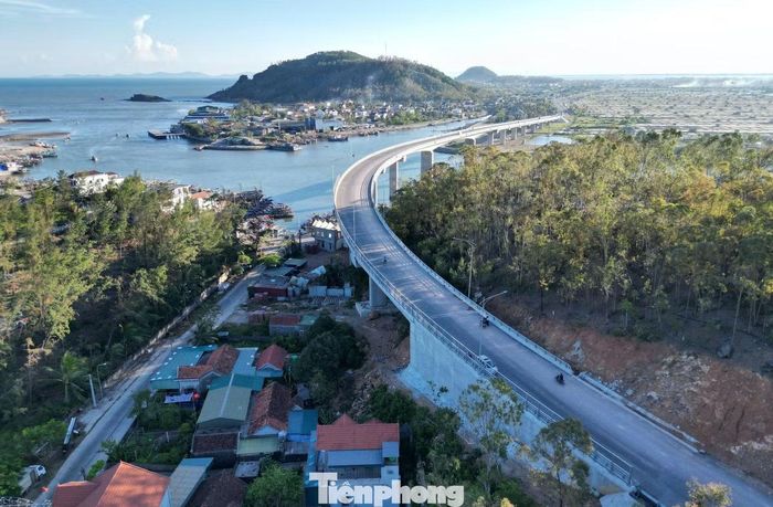 Dự kiến cuối năm 2026, tuyến đường sẽ được bàn giao đưa vào khai thác.
