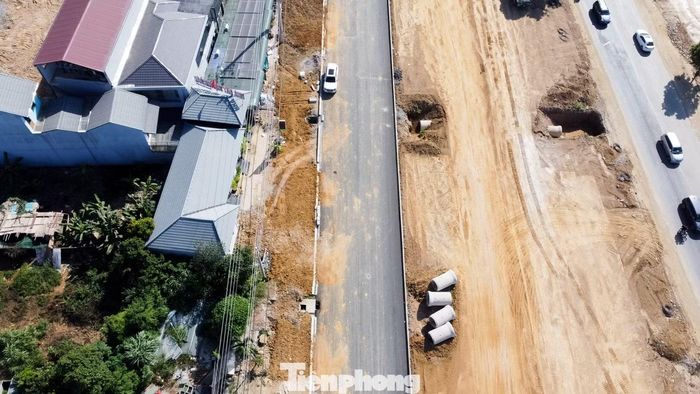 Sau khi hoàn thành, tuyến cao tốc sẽ kết nối đồng bộ từ Quốc lộ 21 đến cao tốc Hà Nội - Hòa Bình, góp phần hoàn thiện hạ tầng giao thông khu vực. Đồng thời, dự án được kỳ vọng sẽ giảm áp lực cho các trục đường hiện hữu, tạo động lực phát triển kinh tế - xã hội cho khu vực Hòa Lạc và các địa phương lân cận, mở rộng không gian đô thị của Thủ đô về phía Tây và Tây Nam.