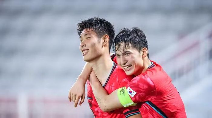 Tấm HCV Asiad của U23 Hàn Quốc lại mở đầu cho những tranh cãi