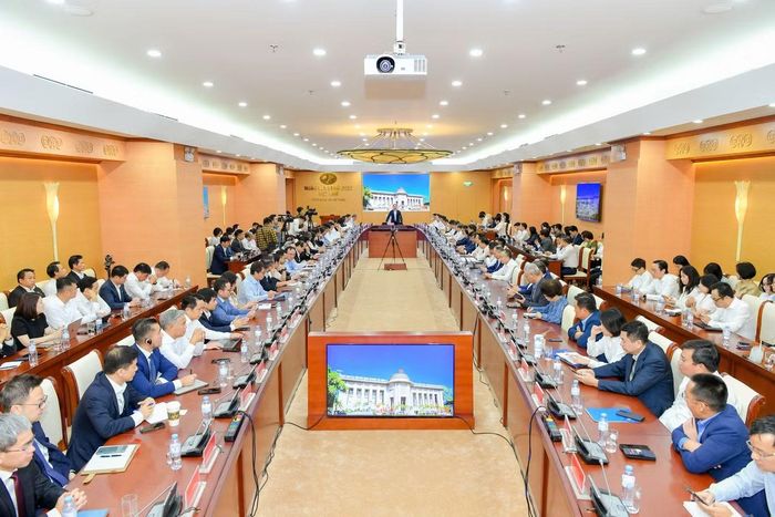 Toàn cảnh cuộc họp về lãi suất ngân hàng sáng 18/10 (ảnh: Hoàng Giáp).