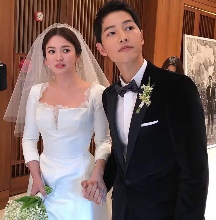 Song Hye Kyo và Song Joong Ki đã có những bước tiến mới trong cuộc sống riêng tư.