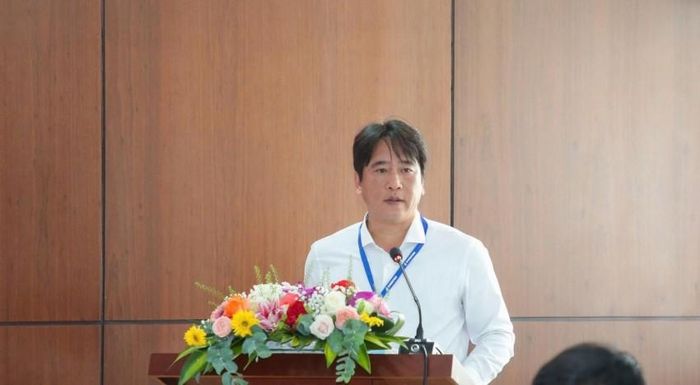 Đồng chí Bùi Quốc Sơn công bố quyết định thành lập Đảng bộ bộ phận và chỉ định nhân sự Ban Chấp hành cho Đảng bộ bộ phận PVU và PVCollege nhiệm kỳ 2025 – 2030.
