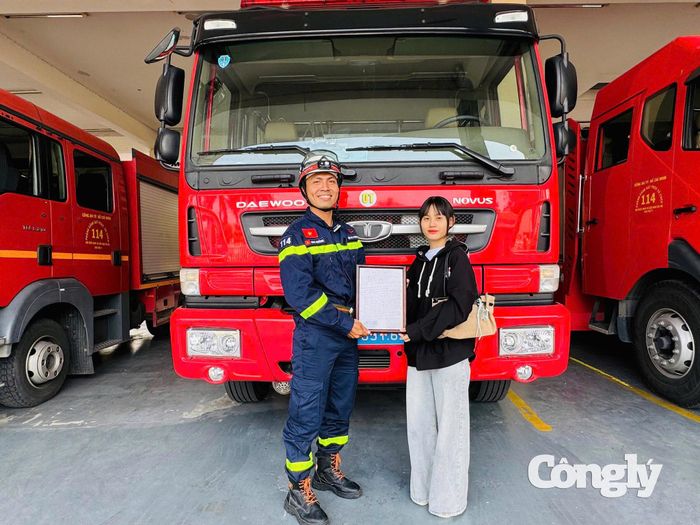 Ngày 15/10, chị L. đã đến Đội CC&CNCH Khu vực 9 trao thư cảm ơn.