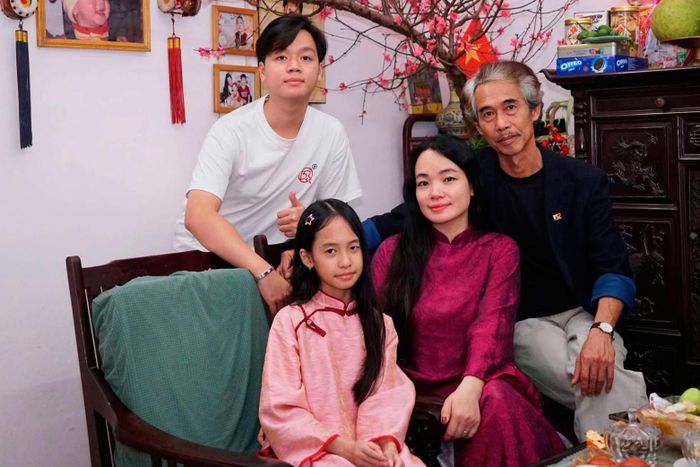 Gia đình hạnh phúc của NSƯT Phú Đôn.