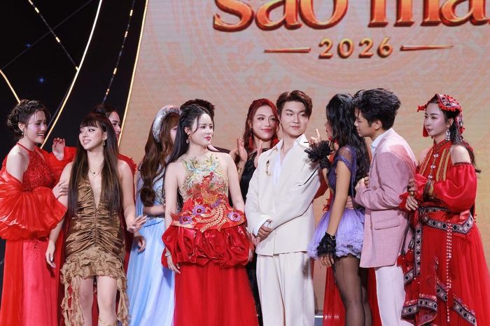 Như vậy chỉ còn 10 thí sinh đi tiếp liveshow 4. 