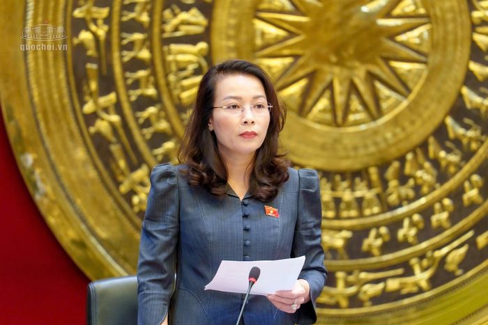 Đại biểu Nguyễn Thị Hương phát biểu sáng nay. Ảnh: Media QH
