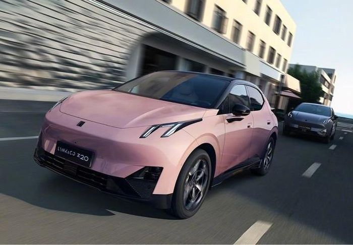 Lynk & Co 02 là mẫu xe SUV coupe thuần điện với thiết kế khá điệu đà. Ảnh: TASCO