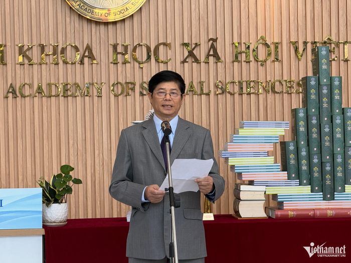 GS.TS. Nguyễn Hữu Minh phát biểu tại sự kiện.