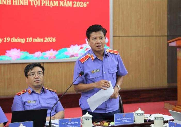  Đồng chí Đoàn Anh Phương, Viện trưởng VKSND TP Hải Phòng phát biểu tại Tọa đàm.