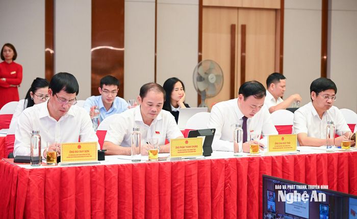 Các đại biểu tham dự phiên giải trình. Ảnh: Thành Cường