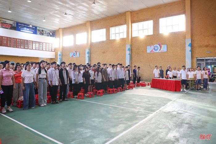 Gần 800 cán bộ, giáo viên, sinh viên Trường Cao đẳng Kỹ thuật Việt - Đức tham gia hưởng ứng Lễ phát động, triển khai chạy tập trung Giải chạy vì cộng đồng - UpRace 2026.