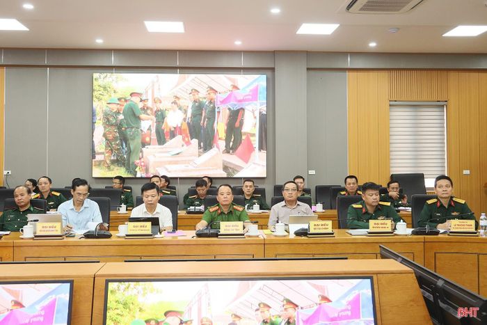 Lãnh đạo các sở, ngành tham dự hội nghị.