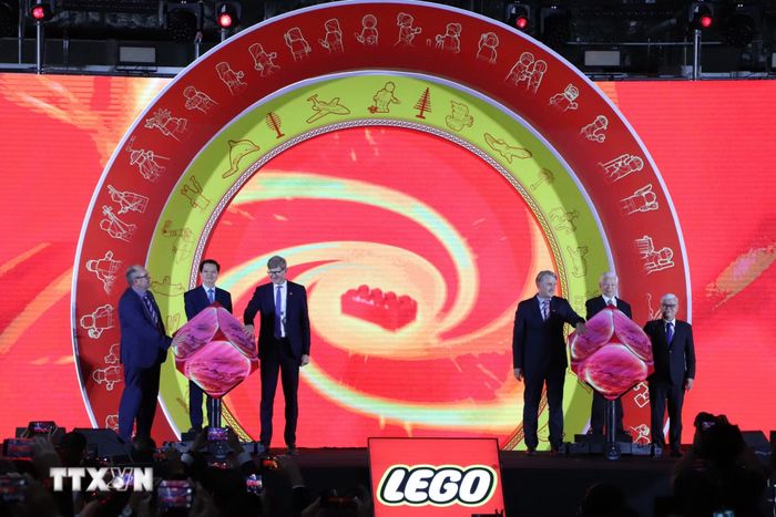 Lễ khánh thành nhà máy Lego tại Bình Dương. (Ảnh: Văn Hướng/TTXVN)