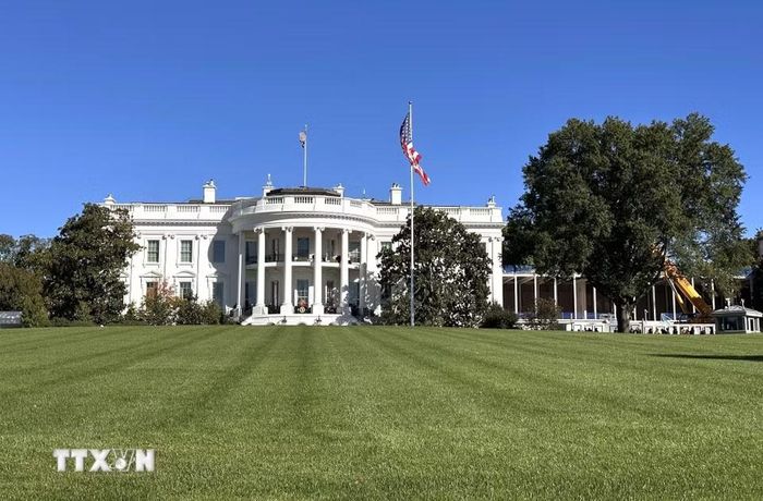 Bãi cỏ phía Nam (South Lawn) trong khuôn viên Nhà Trắng tại thủ đô Washington, D.C., Mỹ. (Ảnh: Ngọc Quang/TTXVN)