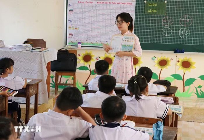 Giờ học của lớp 1/3 tại trường Tiểu học An Thạnh Thủy, tỉnh Đồng Tháp. (Ảnh: Hữu Chí/TTXVN)