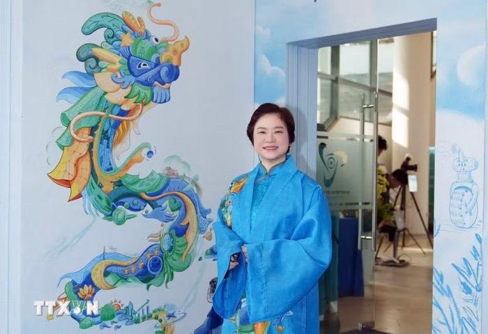 Bà Trần Tuệ Tri, Việt kiều Singapore, nhà sáng lập và Giám đốc Điều hành Stamford Global Leadership Center. (Ảnh: TTXVN phát)