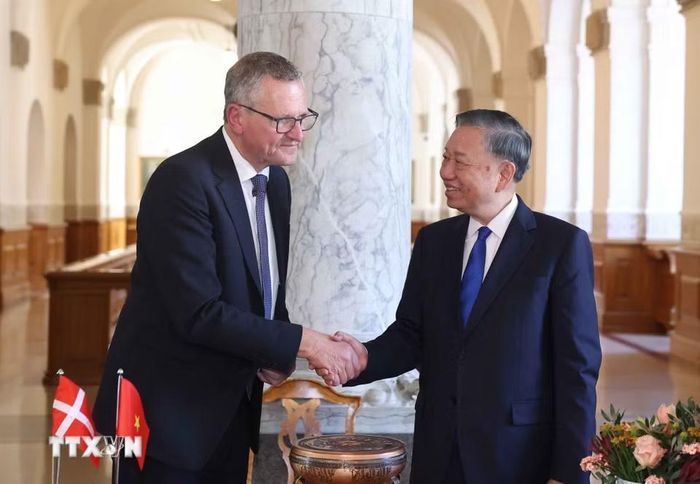 Tổng Bí thư, Chủ tịch nước Tô Lâm hội kiến Chủ tịch Quốc hội Đan Mạch Henrik Frandsen. (Ảnh: Thống Nhất/TTXVN)