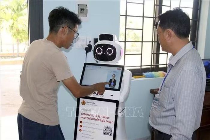 Trang bị công nghệ mới tại Trung tâm phục vụ hành chính công để giải quyết nhanh chóng thủ tục hồ sơ cho người dân và doanh nghiệp.