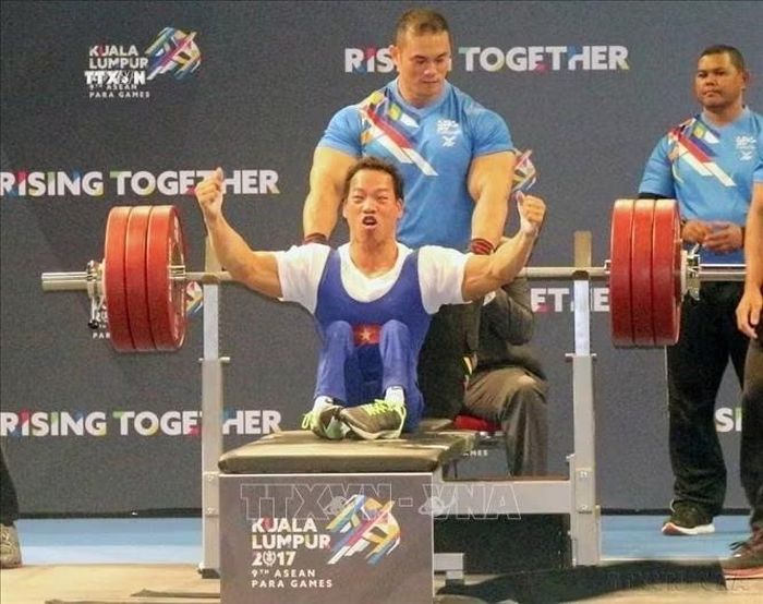 VĐV cử tạ Lê Văn Công. Ảnh tư liệu: Hoàng Nhương/TTXVN