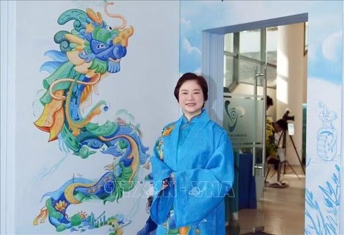Bà Trần Tuệ Tri, Việt kiều Singapore, nhà sáng lập và Giám đốc Điều hành Stamford Global Leadership Center. Ảnh: TTXVN phát