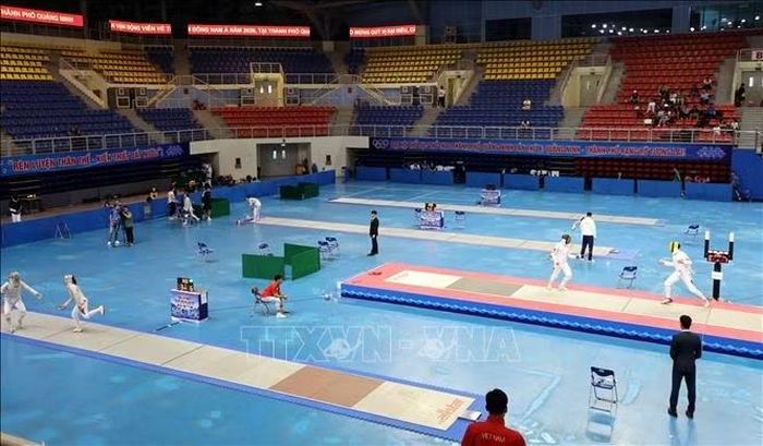 Quang cảnh ngày thi đấu ngày khai mạc.