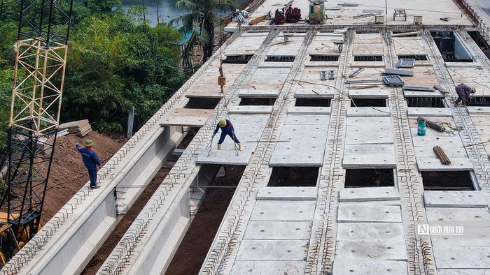 Trong đó, cầu Mai Lĩnh được xác định là một trong những "điểm nghẽn" gây ùn tắc giao thông trên toàn tuyến, cần ưu tiên tháo gỡ và đẩy nhanh tiến độ.