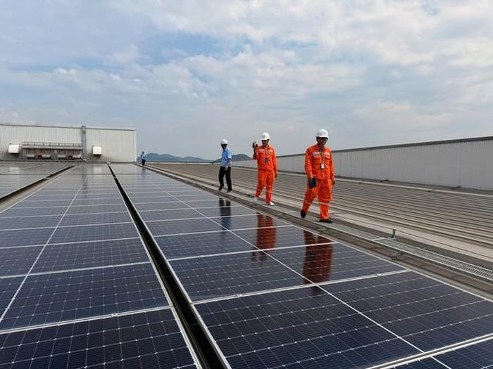 Điện mặt trời mái nhà được sử dụng tại các khu công nghiệp, nhà máy