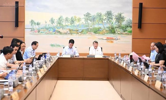 Toàn cảnh phiên thảo luận tổ. Ảnh: VGP.