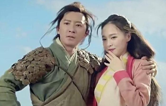 Mạc Văn Úy ghi dấu bên Châu Tinh Trì qua những màn kết hợp giàu màu sắc hài hước và cảm xúc.
