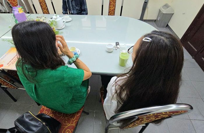 Chị Hạnh và M.C tại Báo Phụ nữ Việt Nam.