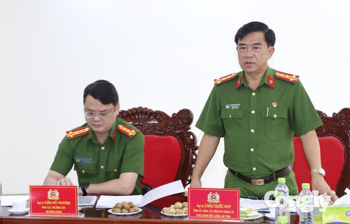 Đại tá Châu Quốc Huy, Tỉnh ủy viên, Phó Giám đốc Công an tỉnh Cà Mau phát biểu tại buổi làm việc