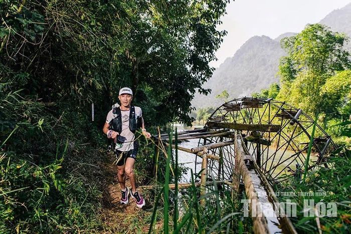 Mỗi cung đường đều mở ra một góc nhìn tuyệt đẹp về Pù Luông.