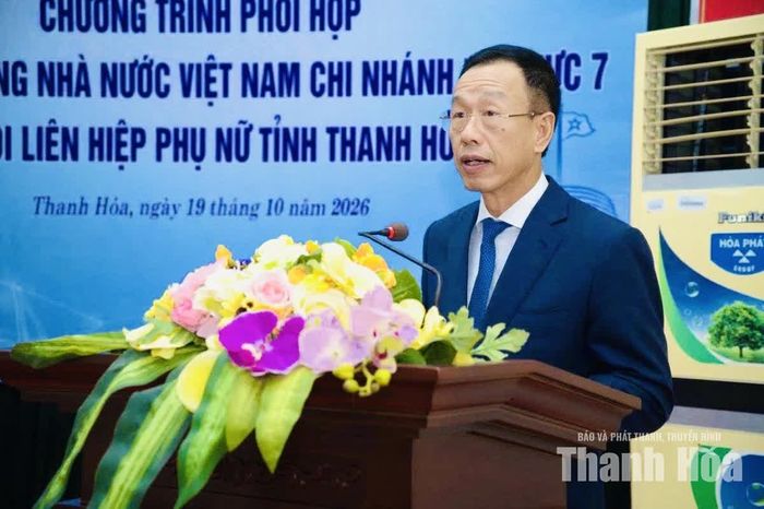 Phó Chủ tịch UBND tỉnh Lê Quang Hùng phát biểu tại buổi lễ.