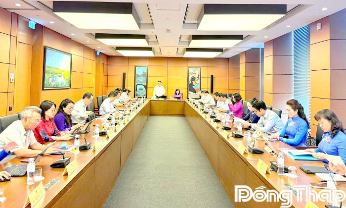 Quang cảnh thảo luận Tổ.