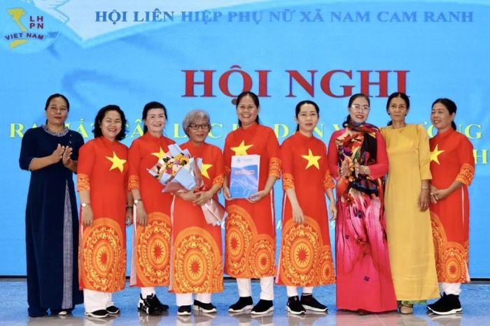 Ra mắt Câu lạc bộ Dân vũ - Dưỡng sinh thôn Mỹ Thanh.