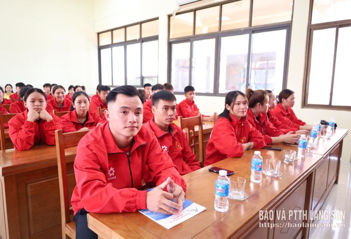 Các vận động viên dự buổi lễ